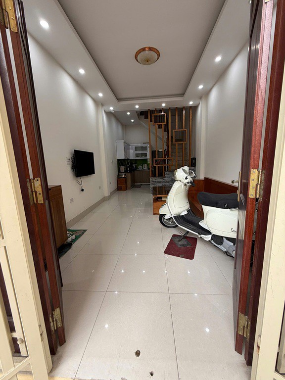 Hot Chính Chủ Bán Nhà Phường Ngọc Thụy, Quận Long Biên, Hn – Ô Tô Tránh – Ở Ngay – Chỉ 8,8 Tỷ