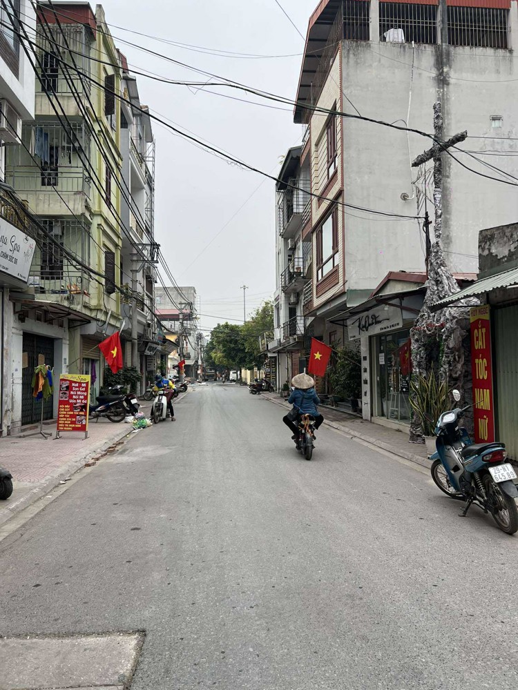 Cần Bán 43.8 M2 Đất Trâu Quỳ - Gia Lâm, Giá 5.55 Tỷ, Lh 0985865658