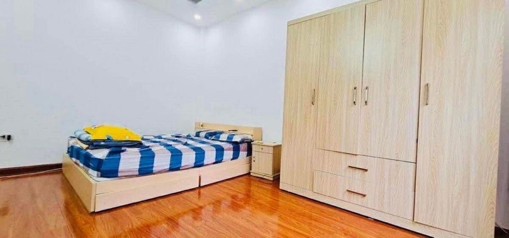 Đào Tấn 35M X5 Tầng 7,95 Tỷ Ngõ Thông Thoáng,Nhà Đẹp Ở Ngay