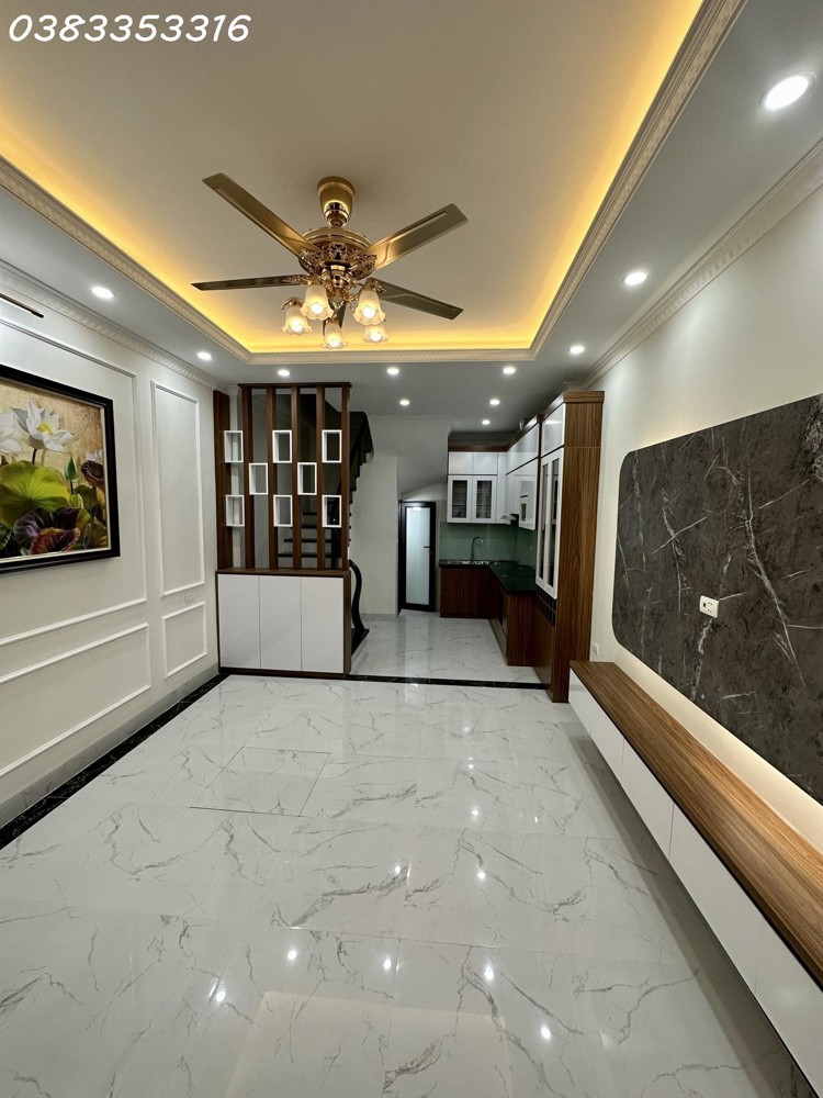 Bán Nhà Phúc Lợi 5 Tầng -------- 3 Ngủ Mặt Tiền 5M ------- 3 Bước Ra Ô Tô -------- 5,9 Tỷ