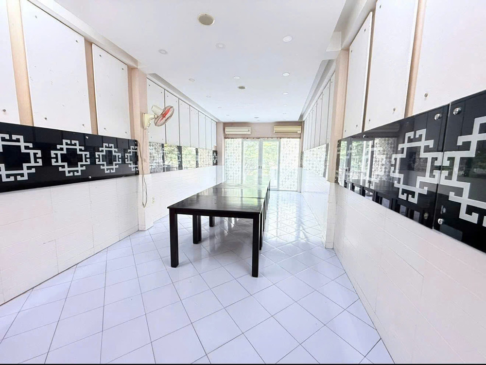 Bán Nhà Mặt Tiền Lê Văn Sỹ - Gần Phạm Văn Hai, 3,8X18m, Nở Hậu 5M, 5 Tầng, Hạ Còn 24,9 Tỷ