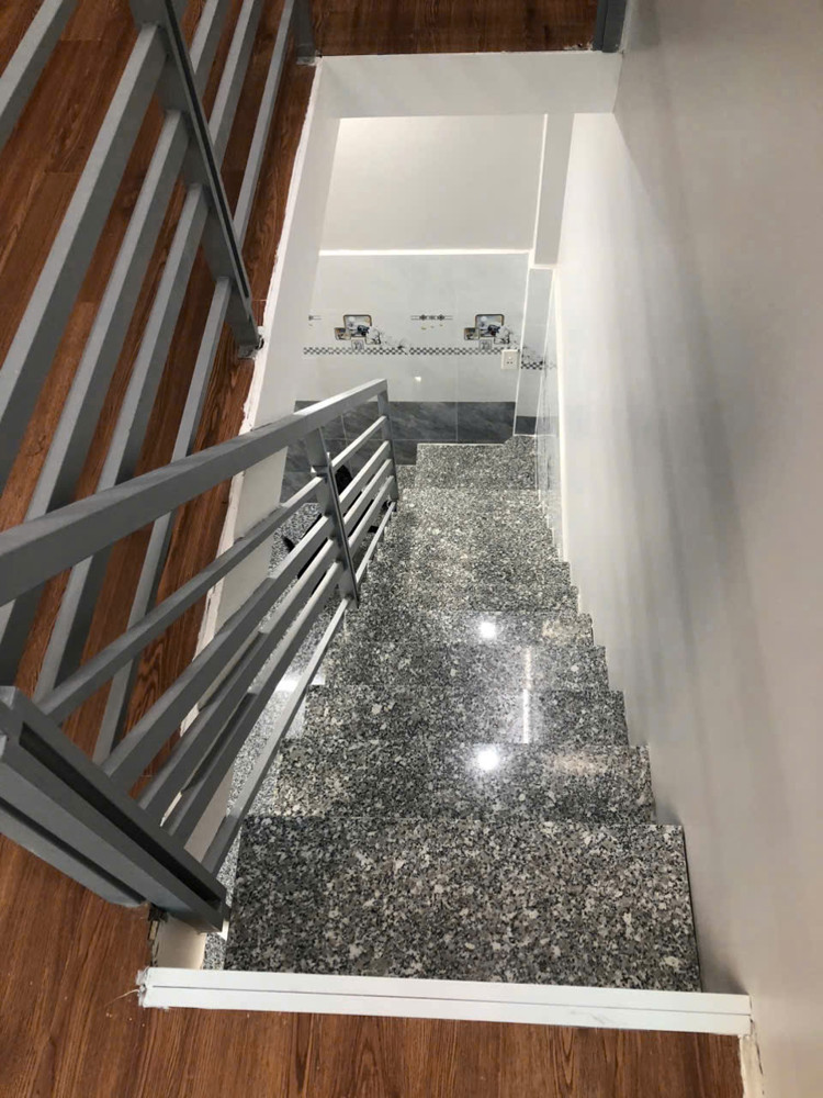 Bán Nhà 72/19 Huỳnh Văn Bánh P 15 Phú Nhuận Giá : 2,9 Tỉ Có Thương Lượng