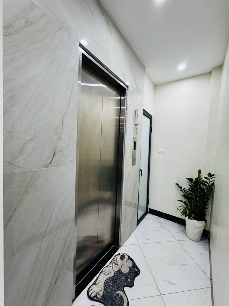 Nhà Đẹp Ngọc Lâm, 7 Tầng, Thang Máy, Ôtô, Ngõ Thông