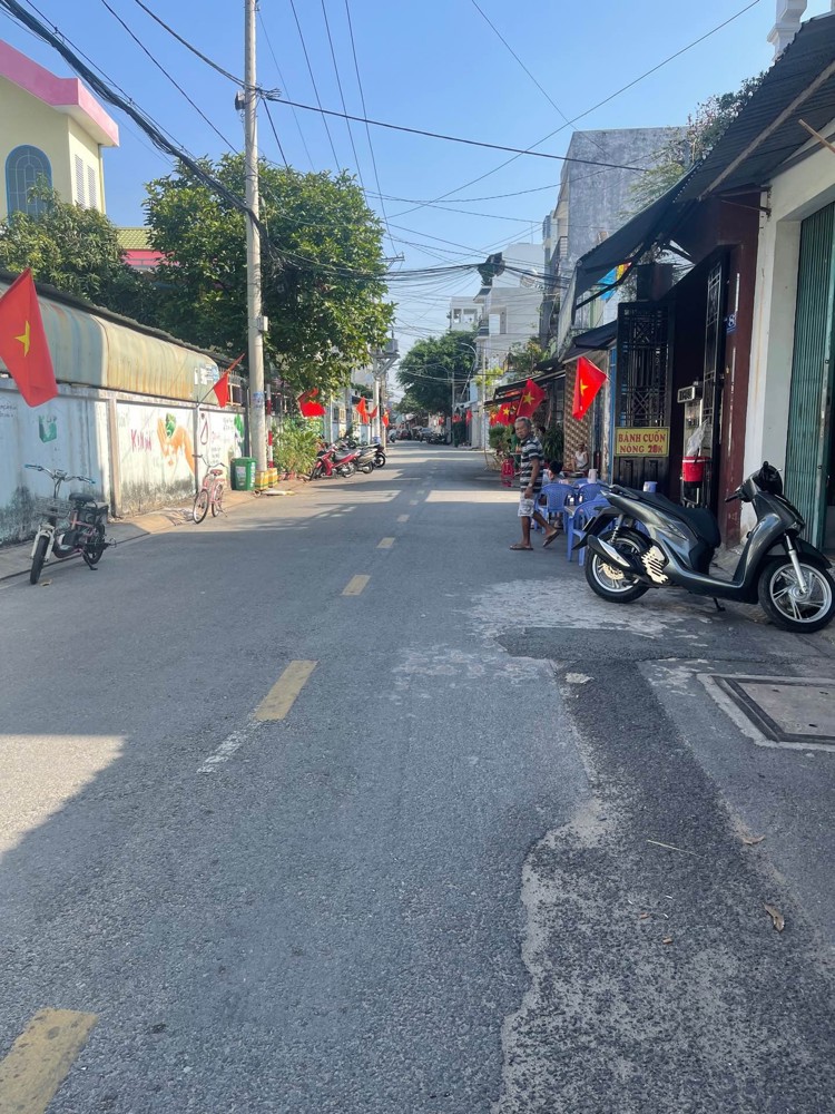 Bán Nhà Hẻm Xe Hơi, Quận 12 Gần Mặt Tiền Tân Chánh Hiệp