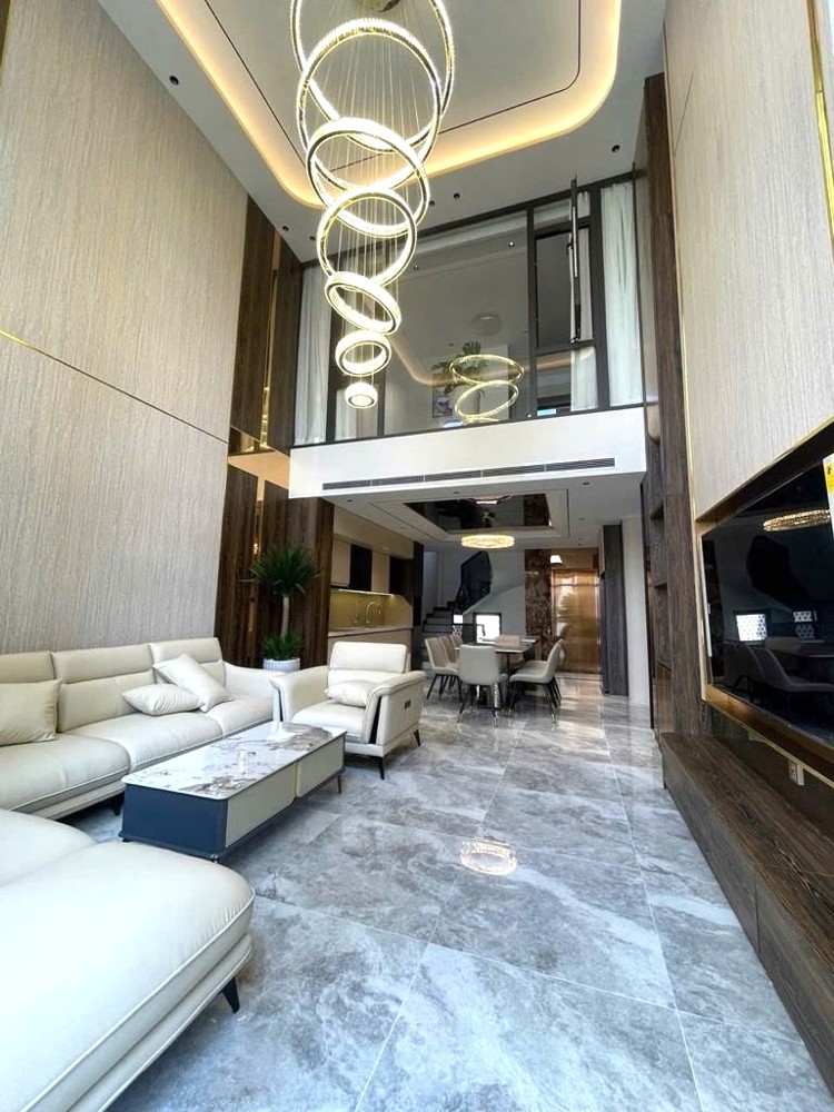 Bán Nhà Cổ Linh - Đẳng Cấp Thượng Lưu - Thiết Kế Duplex Độc Bản 70M2—7 Tầng- 2X Tỷ (0372311369)