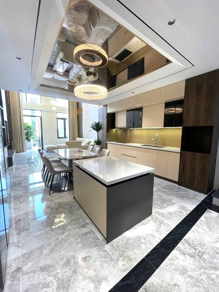 Bán Nhà Cổ Linh - Đẳng Cấp Thượng Lưu - Thiết Kế Duplex Độc Bản 70M2—7 Tầng- 2X Tỷ [0372311369]