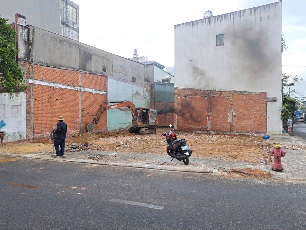 Đất Lô Góc Hai Mặt Tiền Thoáng Mát-Kd Đỉnh.vài Bước Chân Ra Song Hành Trường Chinh-Giáp Tân Bình