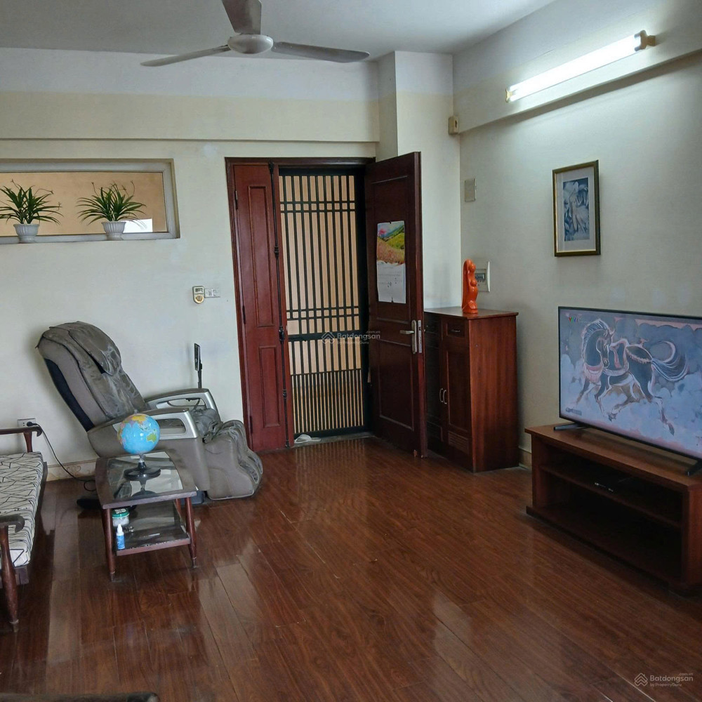 Chính Chủ Bán Chung Cư Căn Góc 76 M2 - Nôi Thất Gồm 3 Điêu Hòa, Quạt, Máy Giặt - Kđt Việt Hưng