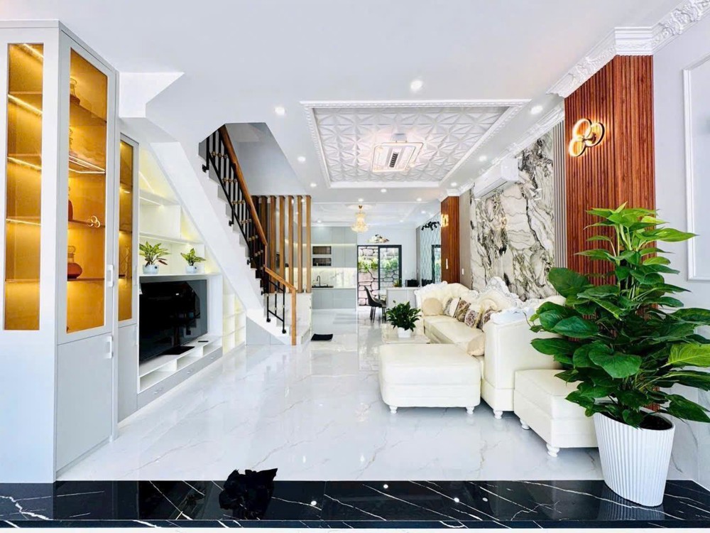 Nhà Đẹp Mê Ly, 4 Tầng, Đào Tông Nguyên, Xe Hơi Đỗ Cửa, Nội Thất Xịn Xò