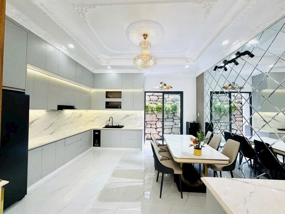 Nhà Đẹp Mê Ly, 4 Tầng, Đào Tông Nguyên, Xe Hơi Đỗ Cửa, Nội Thất Xịn Xò