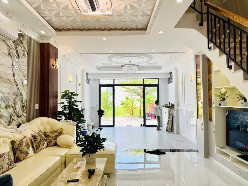 Nhà Đẹp Mê Ly, 4 Tầng, Đào Tông Nguyên, Xe Hơi Đỗ Cửa, Nội Thất Xịn Xò