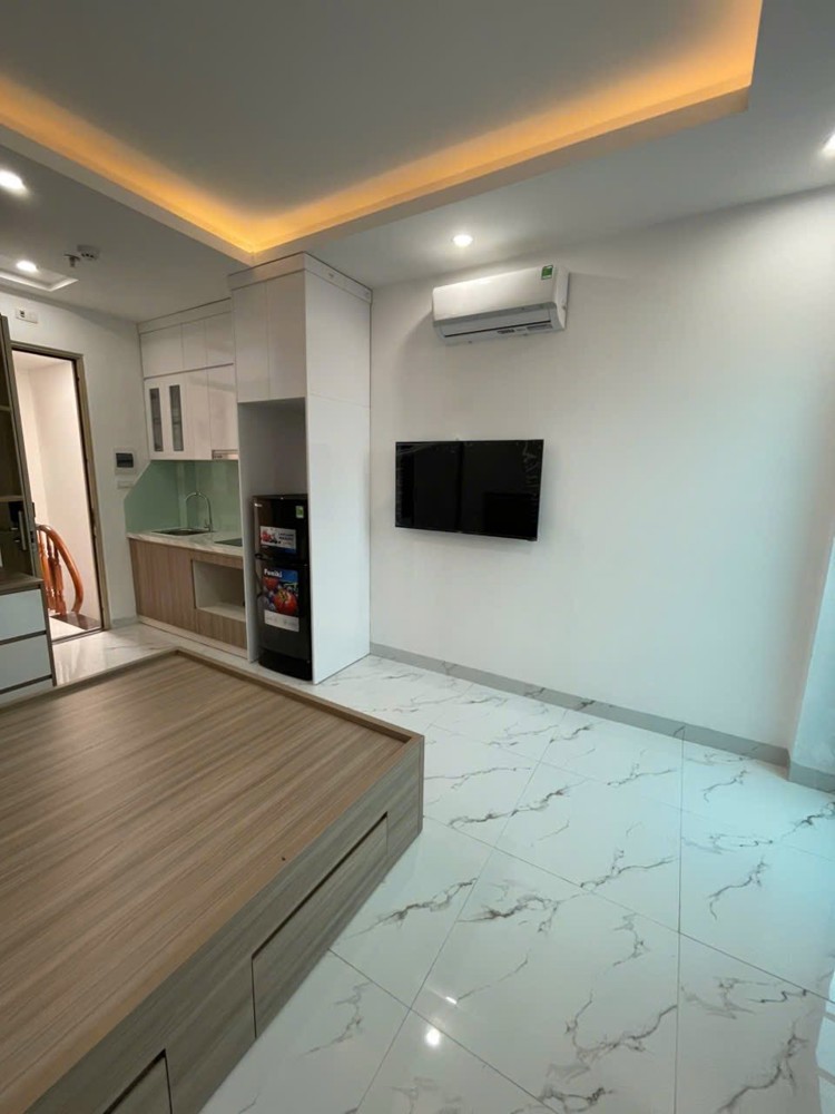 Nhà Dòng Tiền Mới Kính Koong 5 Tầng Thang Máy Phố Lạc Long Quân 50M Chỉ 12,5 Tỷ