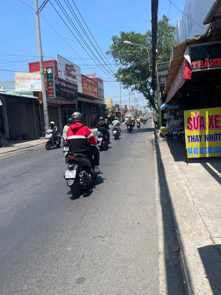 Bán Nhà Mặt Tiền 19X40m Giá 50 Tỷ Đường Phan Văn Hớn