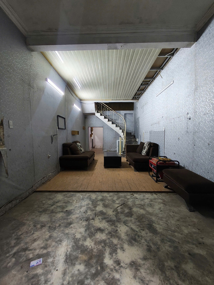 Bán Đất Tặng Nhà 2 Tầng Phố Hoàng Quý – Tô Hiệu – Lê Chân – Ô Tô Đỗ Cửa – Giá 3,35 Tỷ