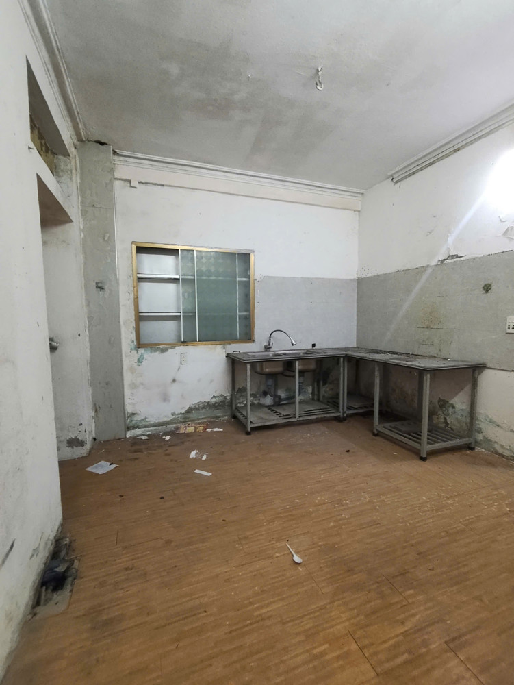 Bán Đất Tặng Nhà 2 Tầng Phố Hoàng Quý – Tô Hiệu – Lê Chân – Ô Tô Đỗ Cửa – Giá 3,35 Tỷ