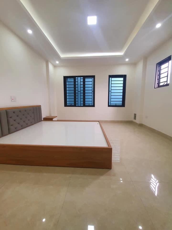 Bán Nhà Vũ Xuân Thiều -- 4 Tầng Mới - Gần Khu Ẩm Thực Sài Đồng - Sổ Đỏ Chính Chủ -- Nhỉnh 5Tỷ