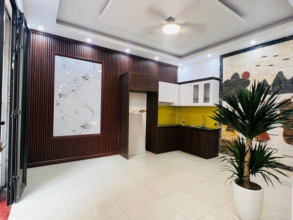 Bán Nhà Phúc Lợi Long Biên 30M2 - 5 Tầng - Ô Tô Đỗ Cổng - Chỉ 5.9 Tỷ