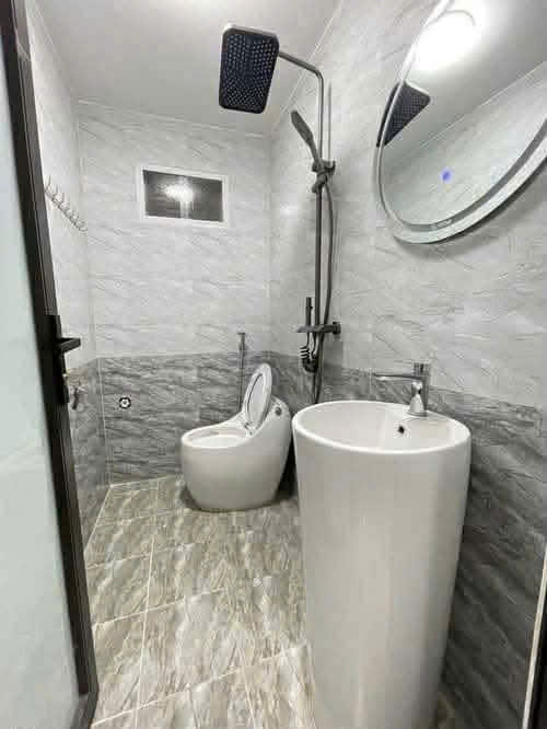 Ngõ Hòa Bình – Diện Tích 45M – 4Tầng – Mt 4M – Sân Rộng – 50M Ra Phố – 8.7 Tỷ