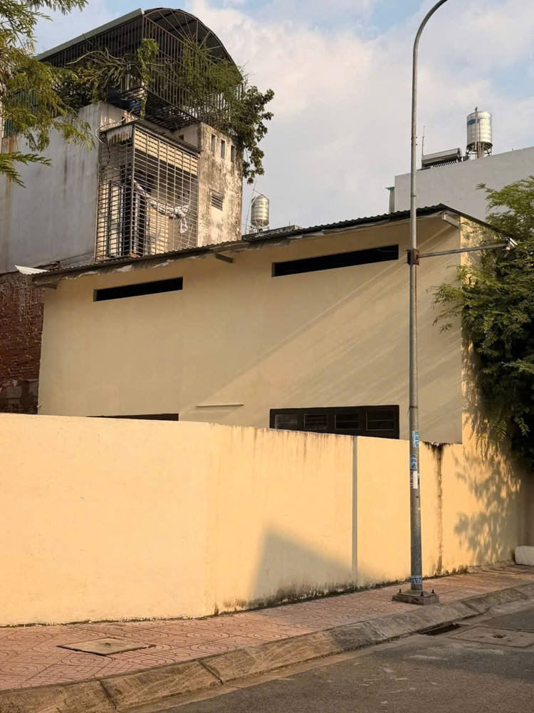 Kho Xưởng Góc 2Mt – Ngang 11M – Đường 10M Xe Tải – Chỉ 24.5 Tỷ