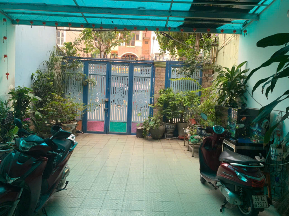 Chính Chủ Cần Bán Nhanh Lô Đất Tặng Kèm Nhà Cấp 4 Tại Quận Bình Tân, Tp Hcm