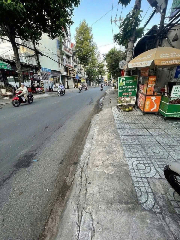 Mặt Tiền Huỳnh Thị Hai – Ngang 8M Hiếm – Cách Nguyễn Ảnh Thủ Chỉ 200M