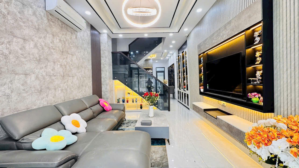 Nhà Cạnh Phú Mỹ Hưng, 4X15m, 4 Tầng, Chỉ Hơn 7 Tỷ