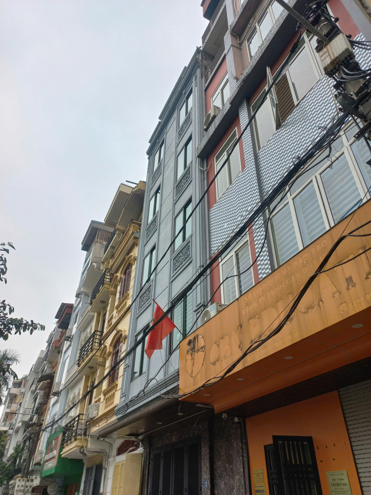 Cho Thuê Nhà Phân Lô Phố Đỗ Quang Giá 28 Tr/tháng