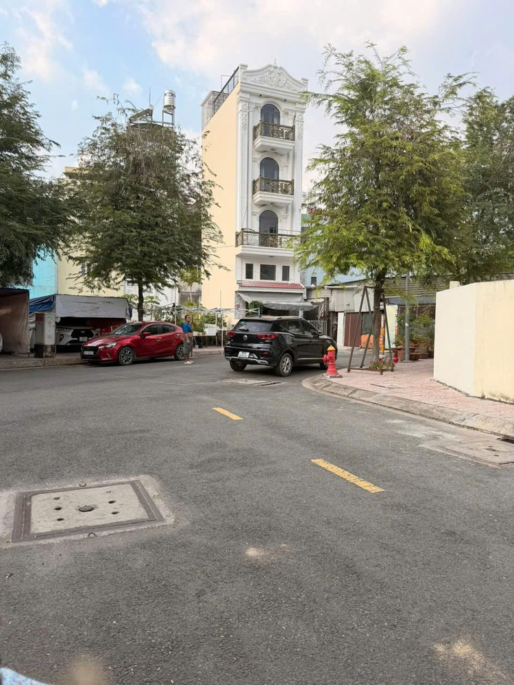 Kho Xưởng Góc 2Mt – Ngang 11M – Đường 10M Xe Tải – Chỉ 24.5 Tỷ