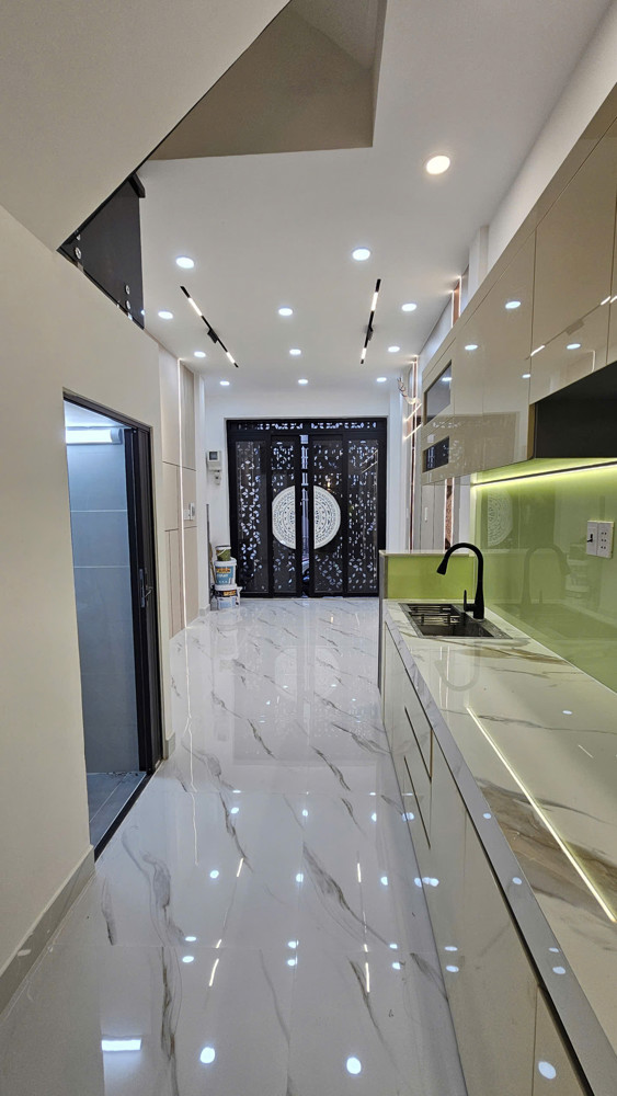 Bán Nhà Mới Cách 2 Căn Ra Mặt Tiền Đối Diện Q1 Đúc 4 Tấm Có 5Đ - Tiên Kinh Doanh Vs Ở