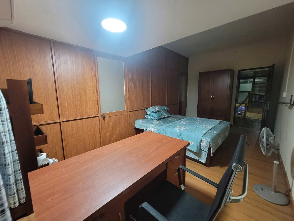 Chính Chủ Cần Bán Căn Nhà Lầu 1 Tại 49D Trần Hưng Đạo, Phường Án Đông (P.5 Cũ), Quận 5