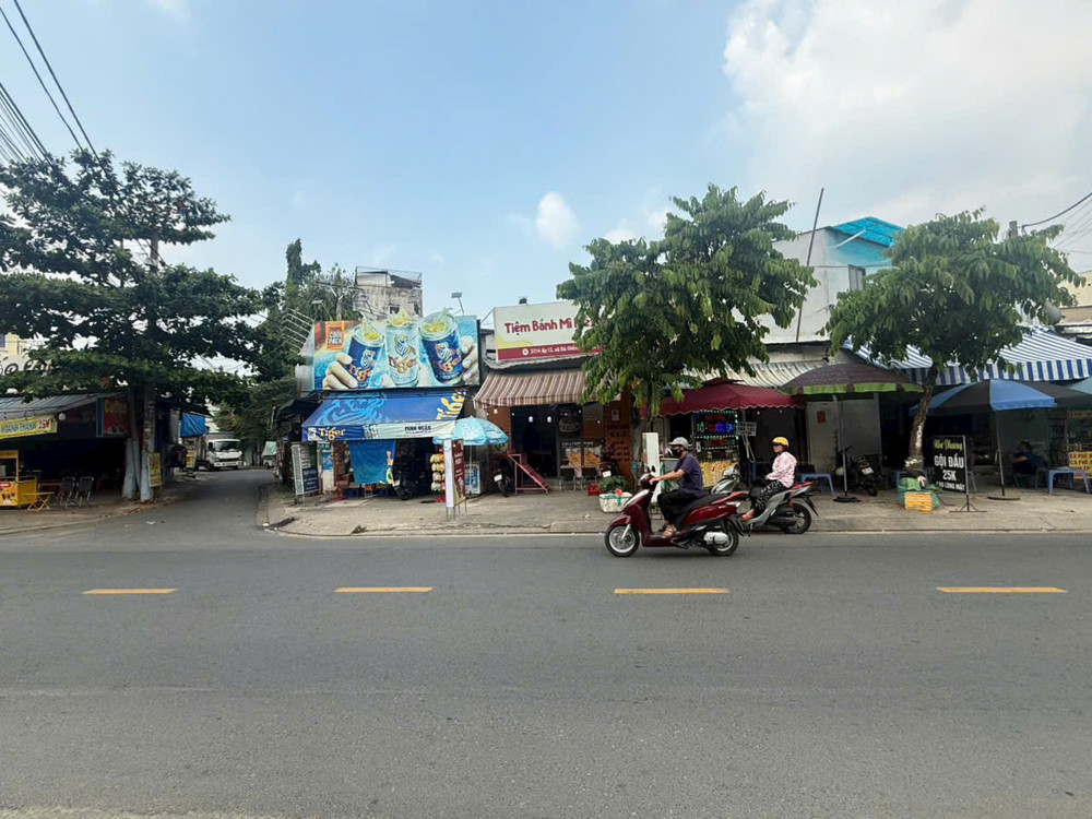 Góc 3 Mặt Tiền Song Hành Trung Chánh – Dòng Tiền 40Tr/tháng – Hàng Siêu Hiếm