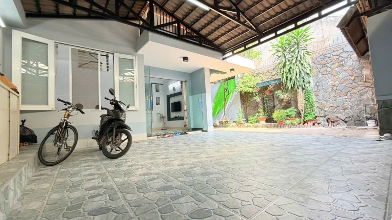 Bán Biệt Thự Sân Vườn Đường Só 38, Phường Hiệp Bình Chánh, Thủ Đức, Tp Hcm Dt 170M2, 3 Tầng. Giá