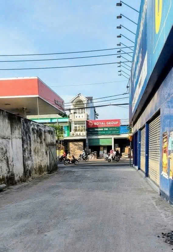 Nhà Cũ 2 Mặt Hẻm Thông Tô Ký – Phạm Thị Giây – Ngang Khủng Nở Hậu 17M