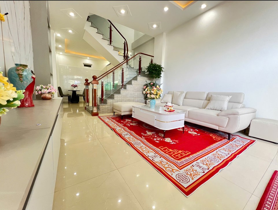 Nhà Mặt Ngõ To 2 Ôtô Tránh Nhau, Kinh Doanh Buôn Bán Sầm Uất Tại Phố Lê Lai, Ngô Quyền