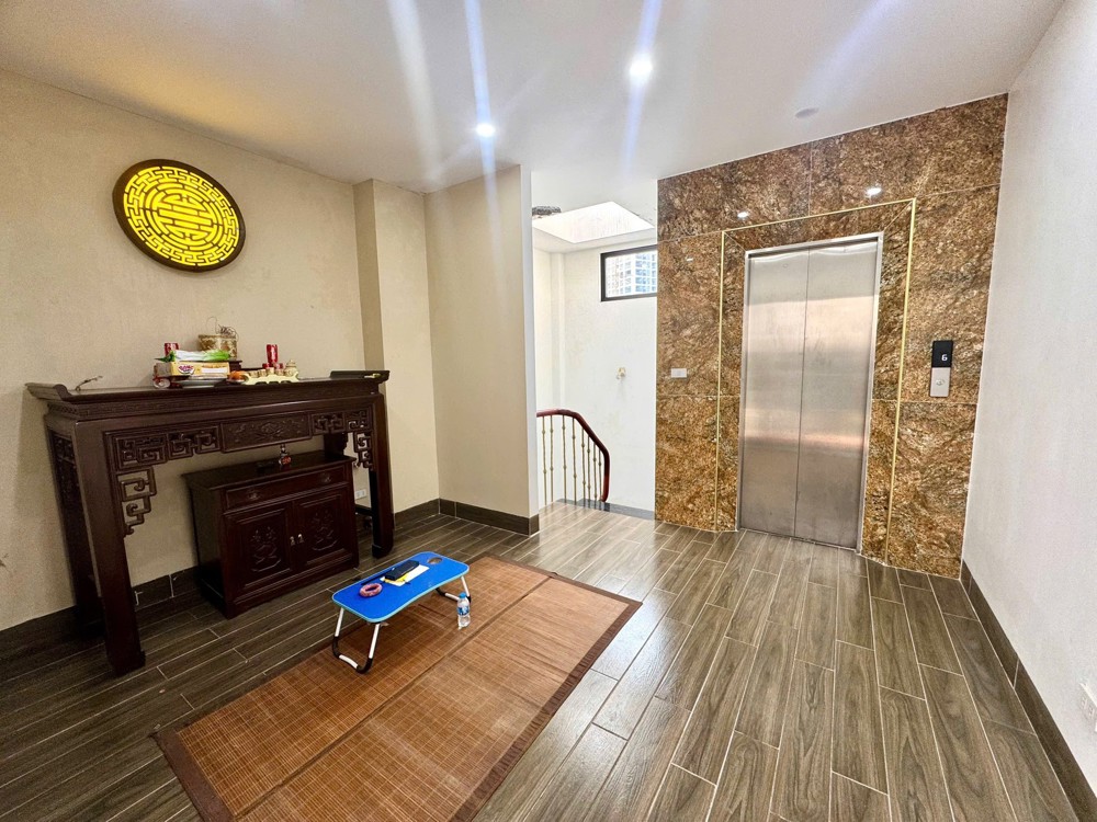 Bán Nhà Võ Chí Công 35M 6T Thang Máy Chỉ 10,9 Ngõ Rộng Thoáng- Khu Vực Dân Trí An Ninh Tốt