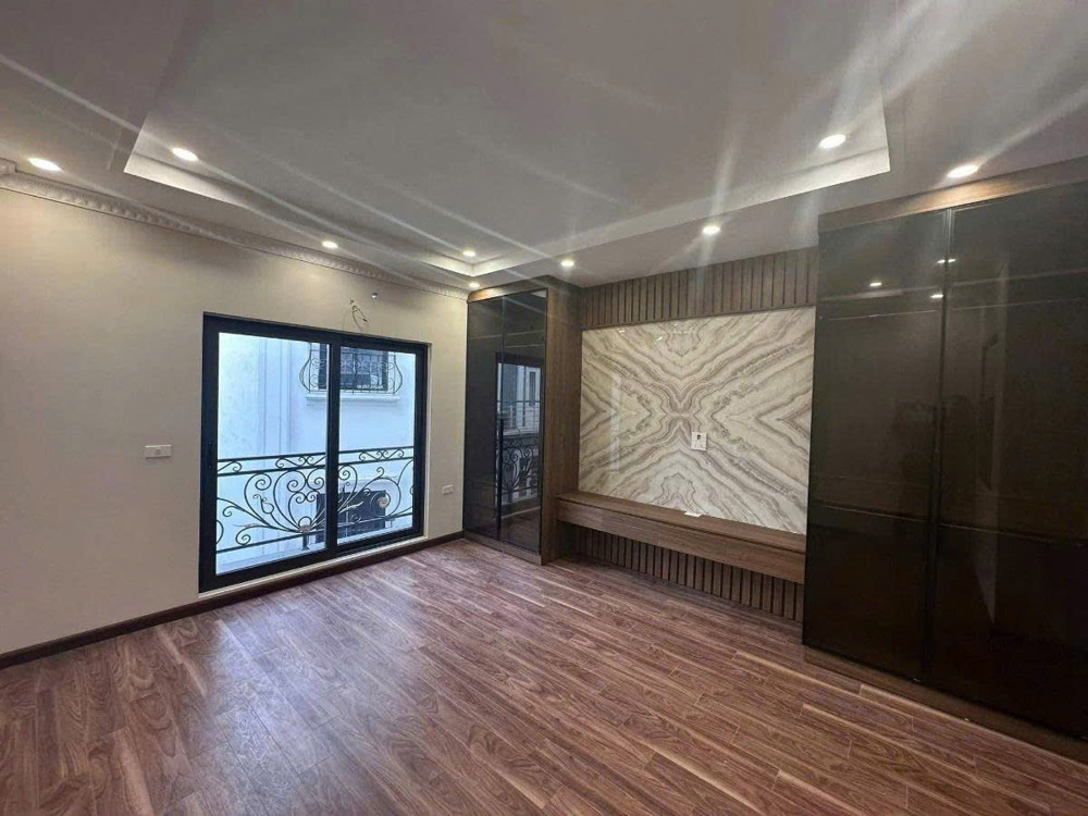 Bán Nhà Bồ Đề 43M 6 Tầng Mt4m Thang Máy Gara Ô Tô Hơn 16 Tỷ