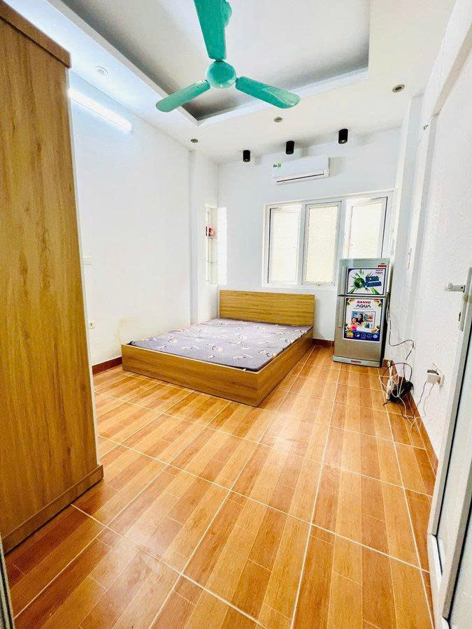 Bán Nhà Tân Mai 44M2. 5 Tầng. Mặt Tiền 3.5M. Giá 12.8 Tỷ Hoàng Mai Hà Nội