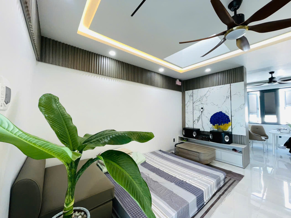 Nhà Hiện Đại Khu Đô Thị Mỹ Gia Vài Bước Tới Sân Banh Tặng Full Nội Thất Xịn