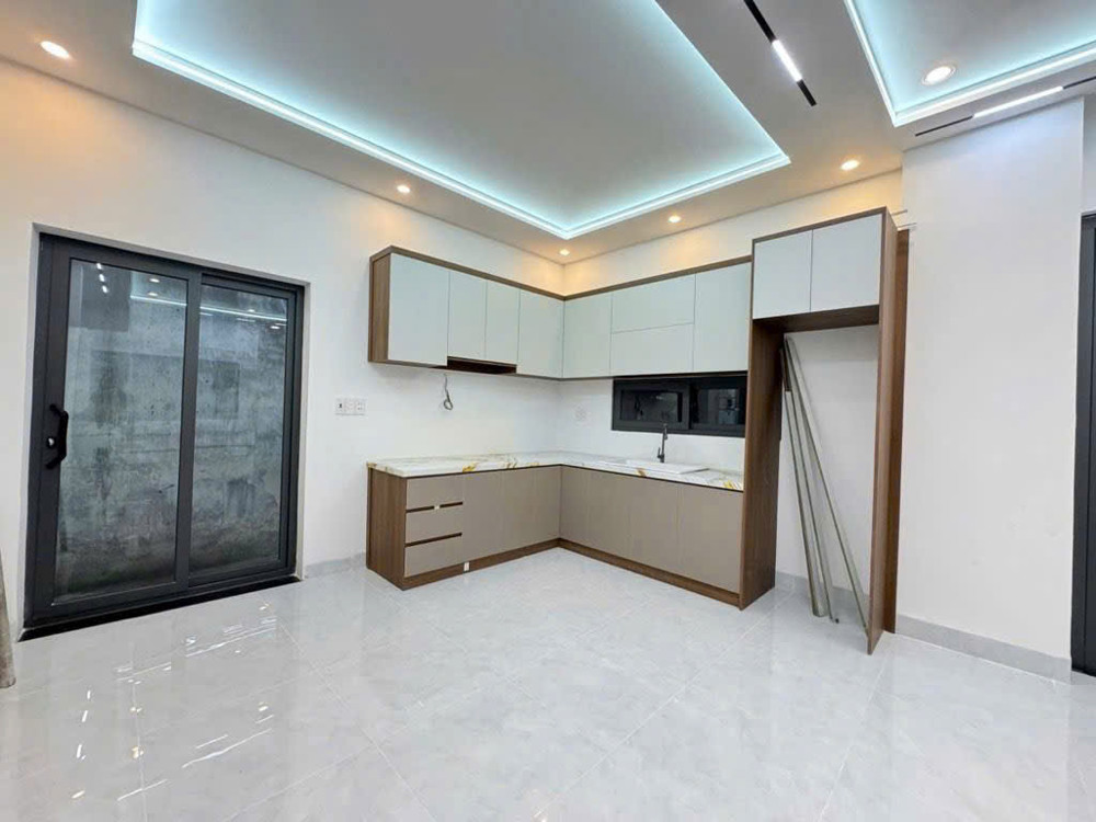 Căn Góc 2 Mặt Tiền Thông Thoáng 4 Ty 5