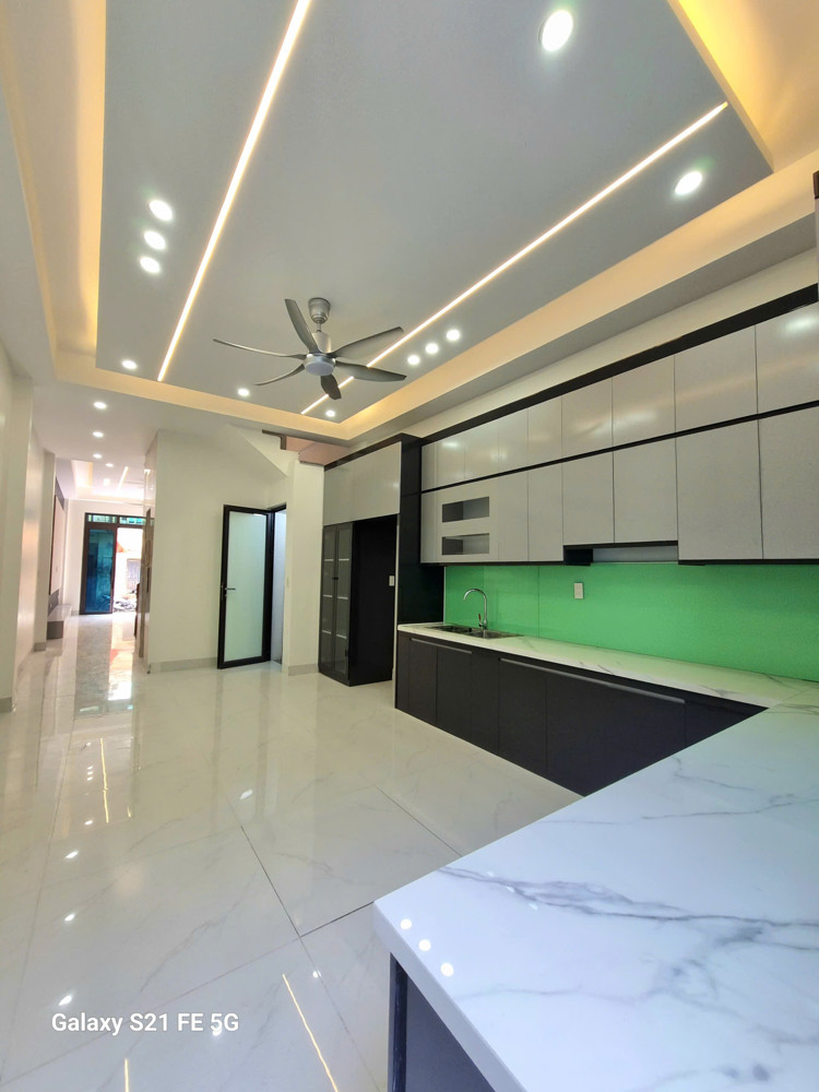 Bán Nhà 4 Tầng Thang Máy Hiện Đại Ngay Trần Lãm - Gần Chợ Đậu Và Nguyễn Tông Quai Đi Vào