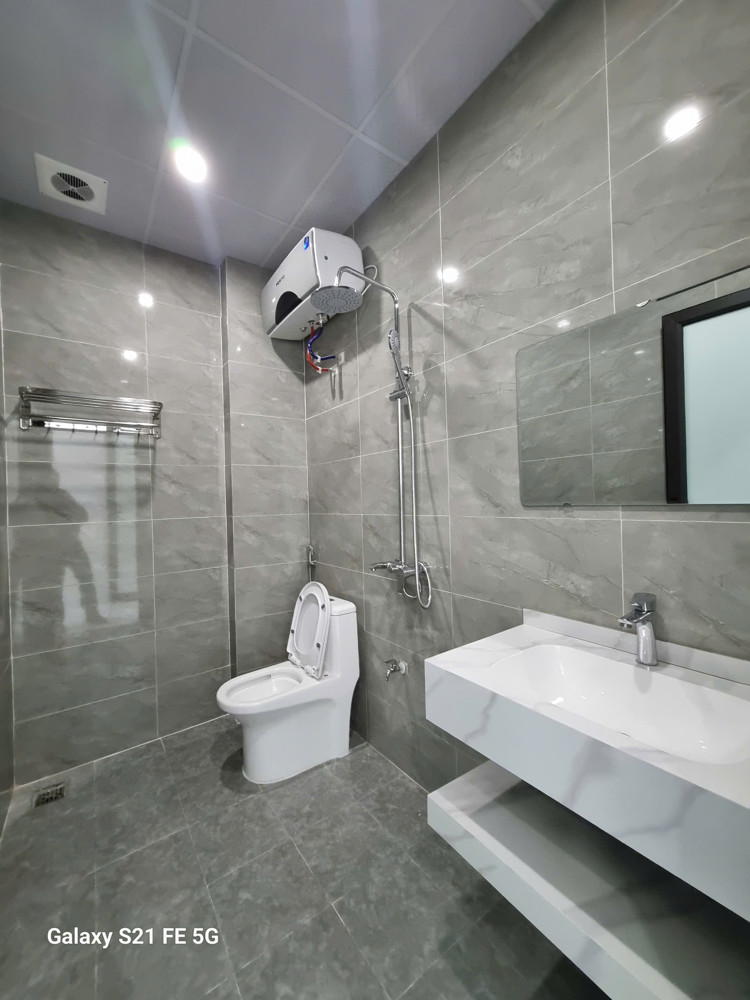 Bán Nhà 4 Tầng Thang Máy Hiện Đại Ngay Trần Lãm - Gần Chợ Đậu Và Nguyễn Tông Quai Đi Vào