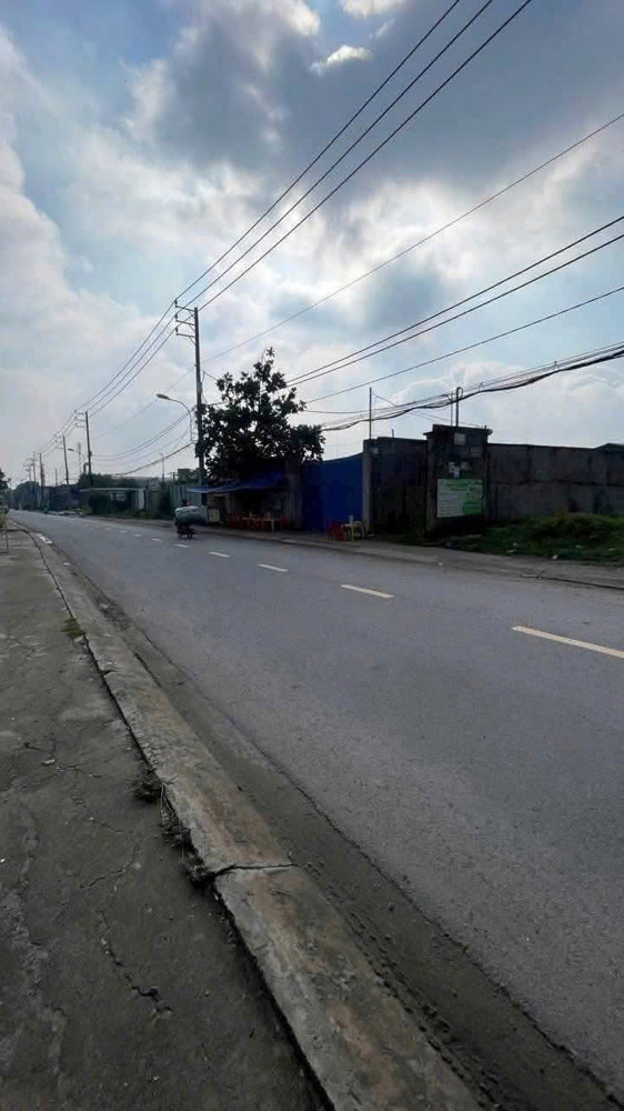 Xưởng Mặt Tiền Thanh Niên – Gần Cầu Lớn Hóc Môn – 1.000M² – Cont 24/7 – Chỉ 20 Tỷ