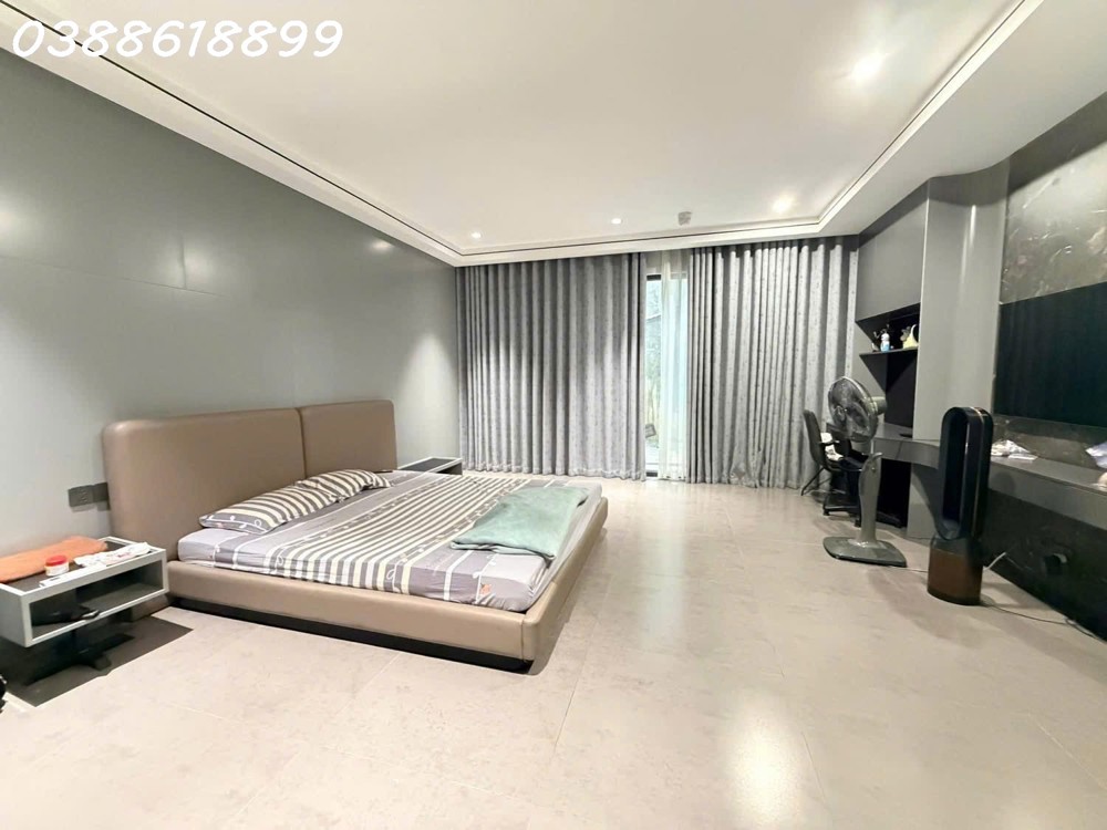 Bán Nhà Nguyễn Chí Thanh –100 M X 5 Tầng, Mt 5,5M – Thang Máy – 2 Mặt Thoáng- Gara