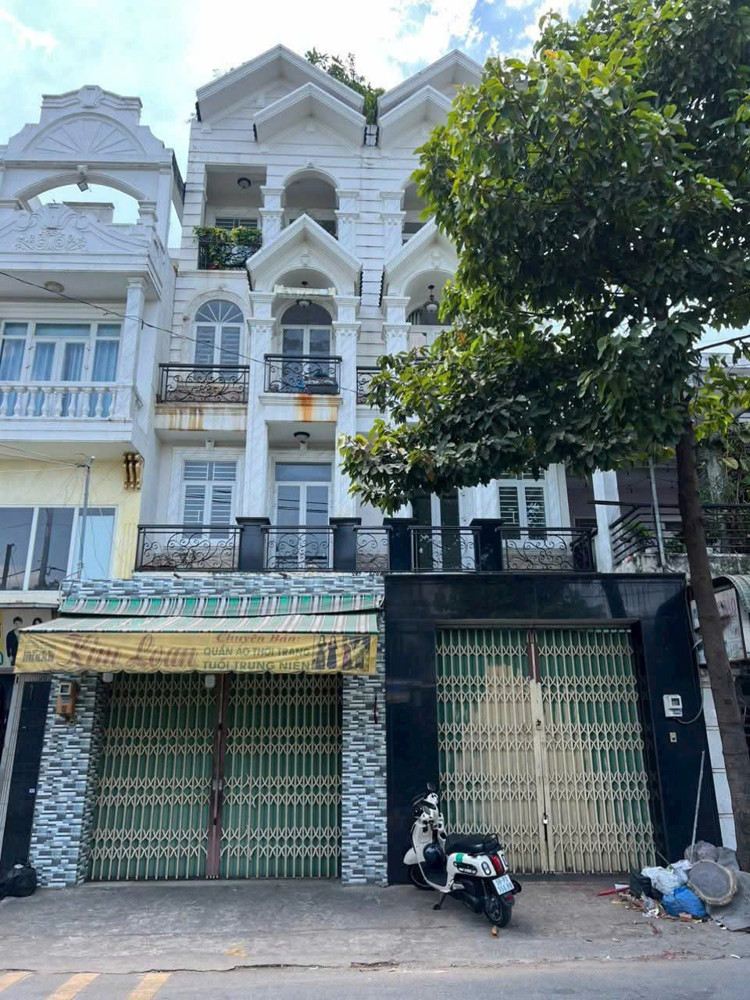 Cặp Nhà Phố 4 Tầng Mặt Tiền Chợ Huỳnh Thị Hai – 2Shr – Dòng Tiền Ổn Định