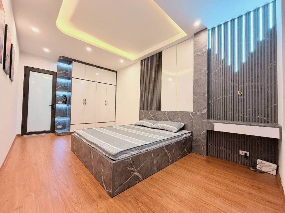 Trương Định - Nhà 5 Tầng -Gần Bách Kinh Xây - 7.95 Tỷ