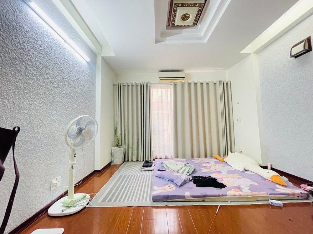 Lạc Long Quân 50M X6 Tầng 18,9 Tỷ Ô Tô Qua Nhà,Ngõ Thông,Full Nội Thất,5P Ra Hồ Tây