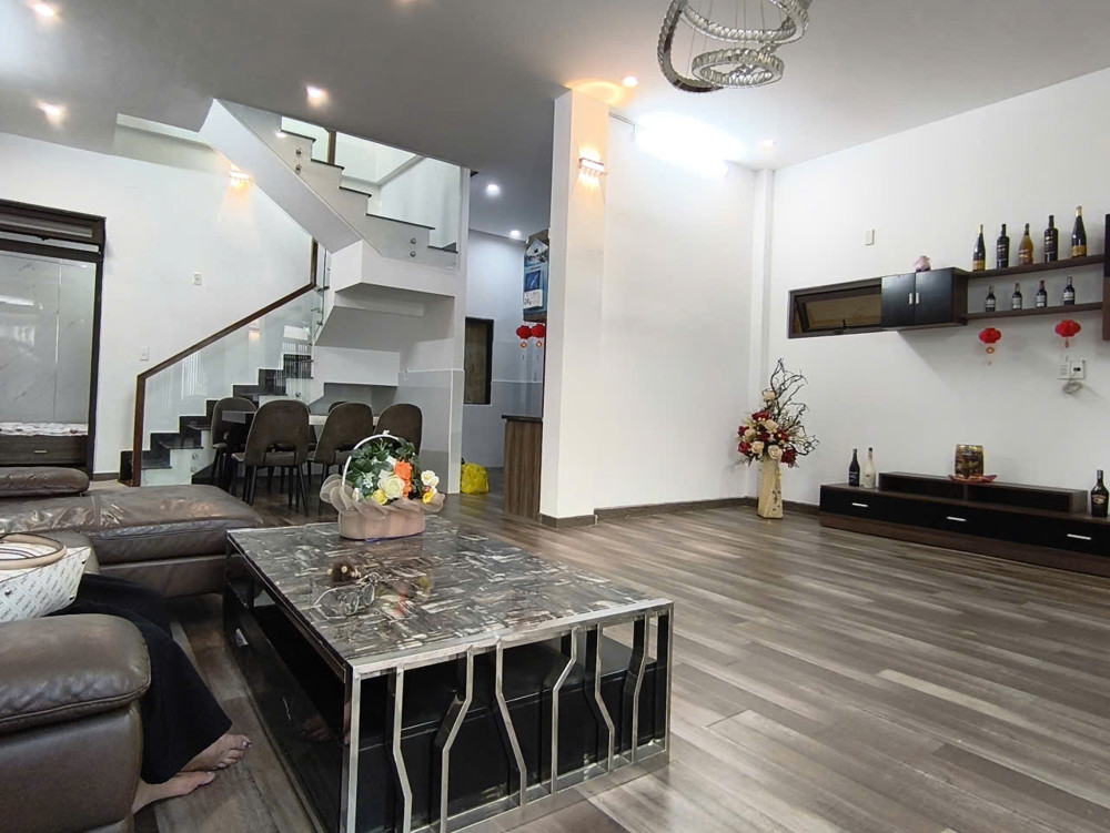 ► Gần Vài Bước Ra Big C, 95M2, Ngang 7.3M, 3 Mặt Thoáng, 2 Tầng Thoáng Đẹp, Rẻ Nhất Trung Tâm