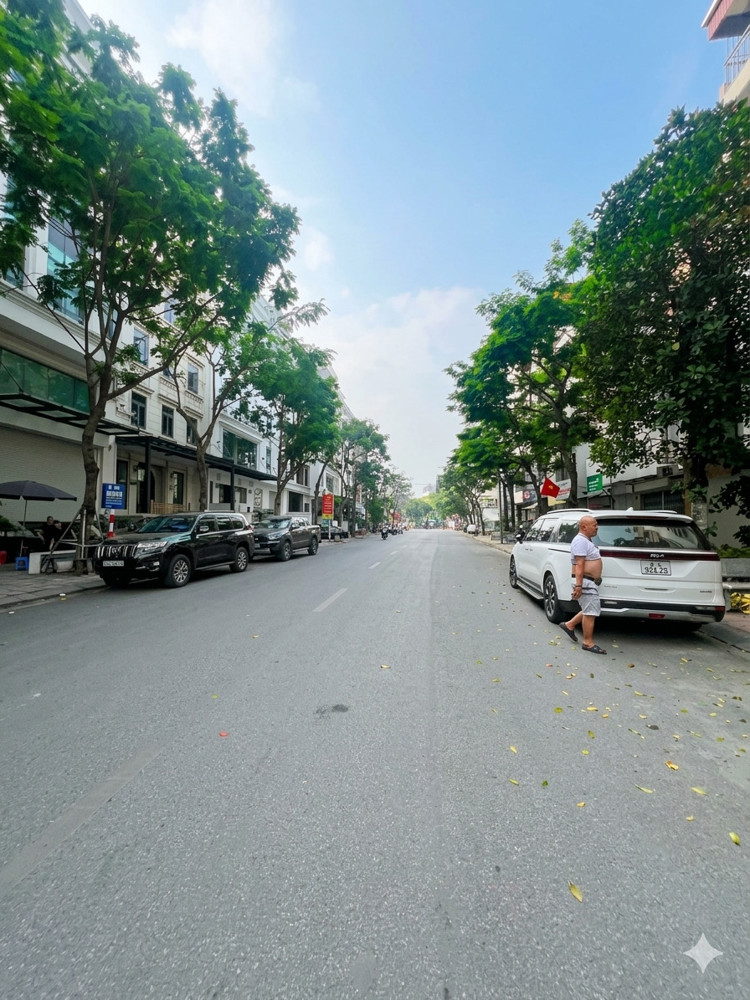 Bán Biệt Thự Bồ Đề - 110M2 - 5 Tầng Thang Máy - Kinh Doanh Đỉnh - Nhô 40 Tỷ [0372311369]