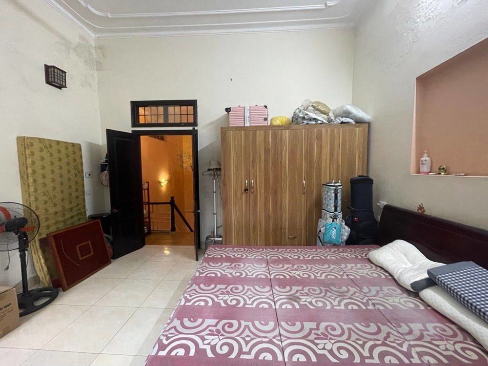 Nhà Đẹp Phố Hoàng Hoa Thám 47M 5T Giá 14 Tỷ Ngõ Thông Ngay Gần Đường Ô Tô