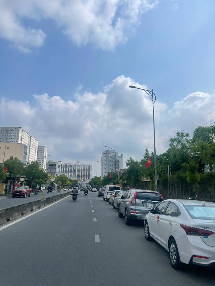 Bán Nhà 2 Mặt Tiền 14,8X25m Giá 51 Tỷ Đường Phan Văn Hớn